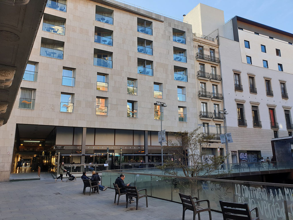 Local comercial en alquiler – La Rambla, 122 Barcelona, Ciutat Vella