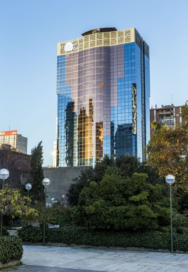 Alquiler de oficinas en Plaza Manuel Gómez Moreno 2 | Edificio Alfredo Mahou