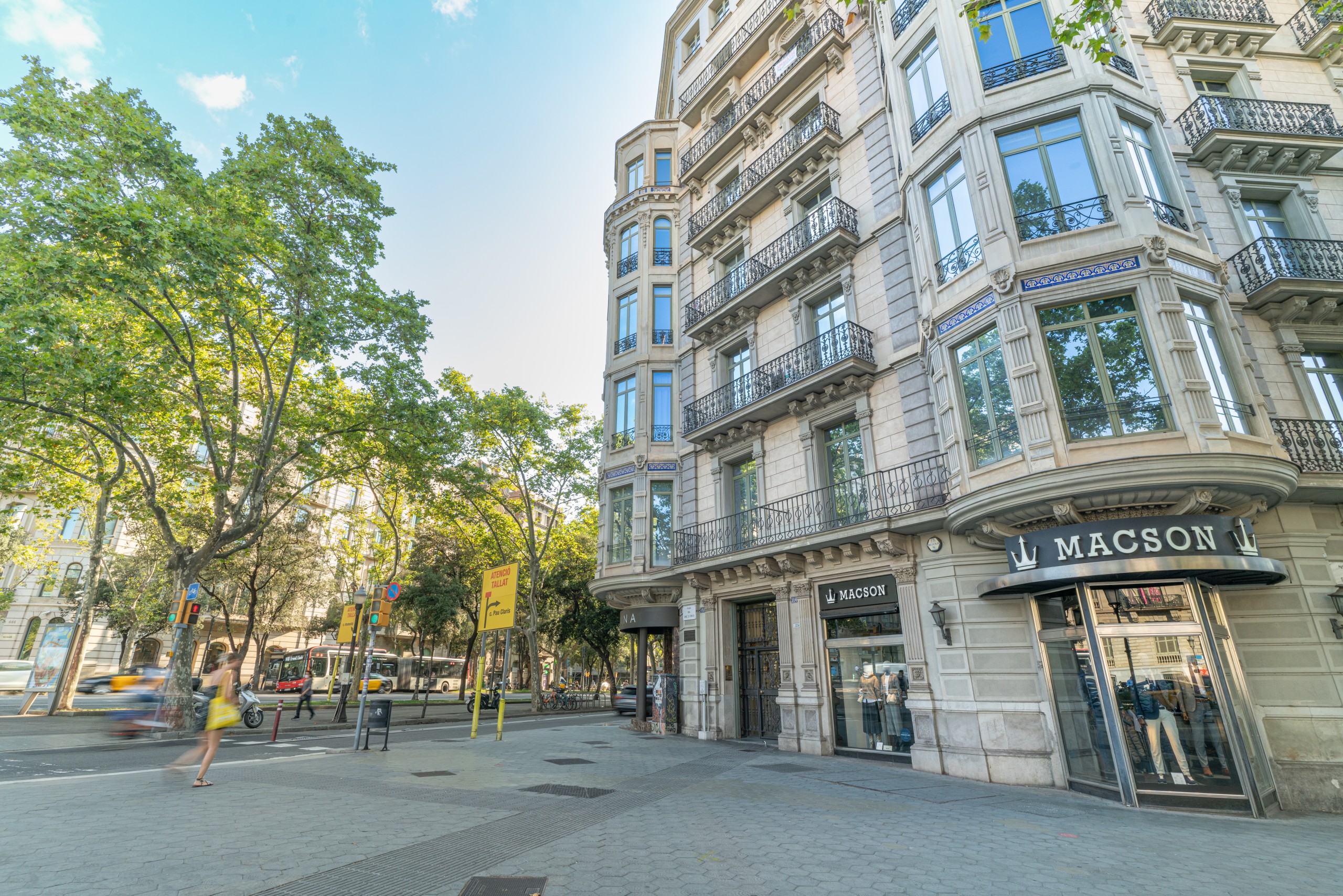Locales comerciales en alquiler – Passeig de Gràcia, Eixample
