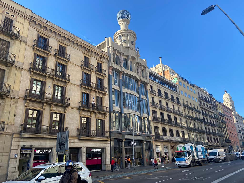 Commercial properties for rent | Pelai Street, Eixample | Barcelona