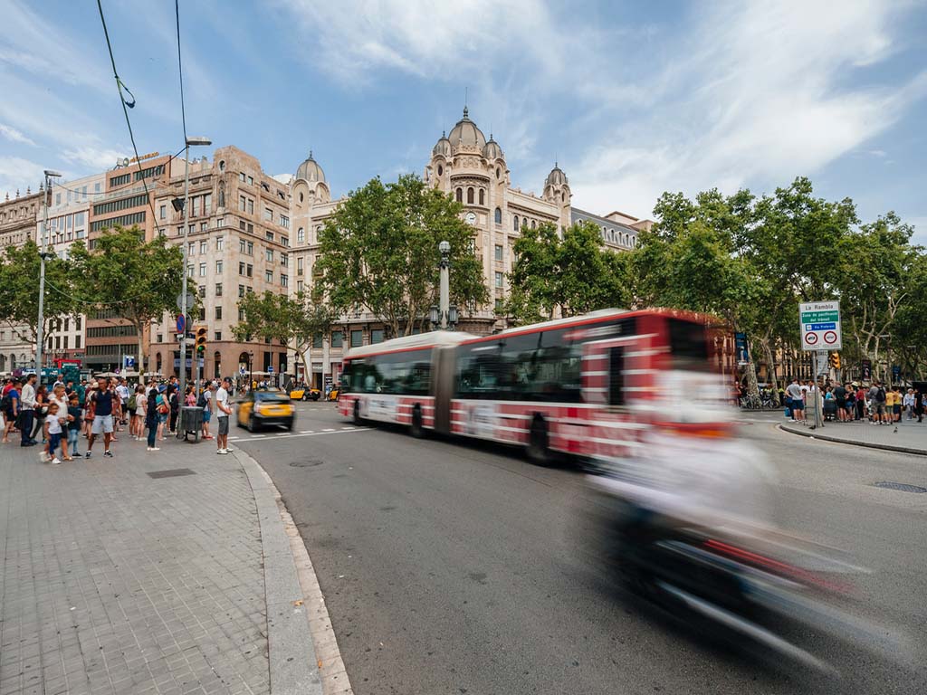 Commercial properties for rent | Catalunya Square, Eixample | Barcelona
