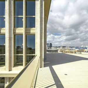 oficina-alquiler-barcelona-pallars-180-terraza.jpg