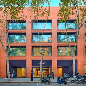 oficina-alquiler-barcelona-joan-miro-21-fachada-.jpg