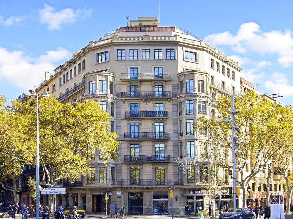 oficina-alquiler-barcelona-passeig-de-gracia-110-fachada-.jpg