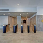 oficina-alquiler-barcelona-cornerstone-edificio-cami-antic-de-valencia-54-acceso-edificio.jpg