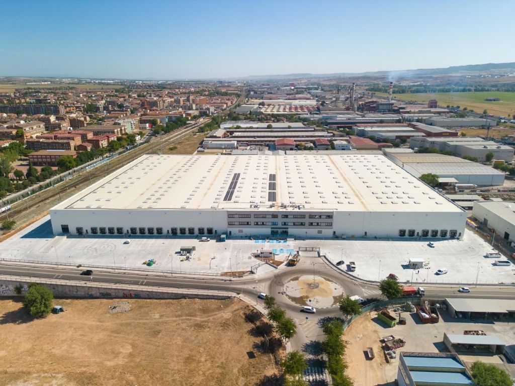 nave-industrial-alquiler-azuqueca-exterior-3.jpg