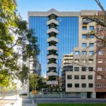 ALQUILER-OFICINAS-BARCELONA-CARRER-DE-LA-CARAVEL.LA-LA-NIÑA-12-08037-BARCELONA-FACHADA-1.jpg