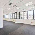ALQUILER-OFICINAS-BARCELONA-CARRER-DE-LA-CARAVEL.LA-LA-NIÑA-12-08037-BARCELONA-OFICINA.jpg