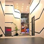 Alquiler-Oficinas-Paseo-De-Recoletos-16-Madrid-Acceso