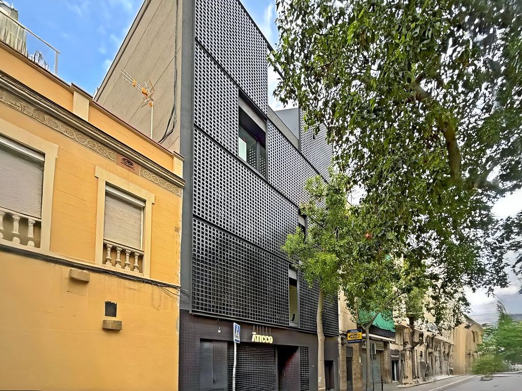 Alquiler-Oficinas-Carrer-De-Galileu-142-Barcelona-Fachada