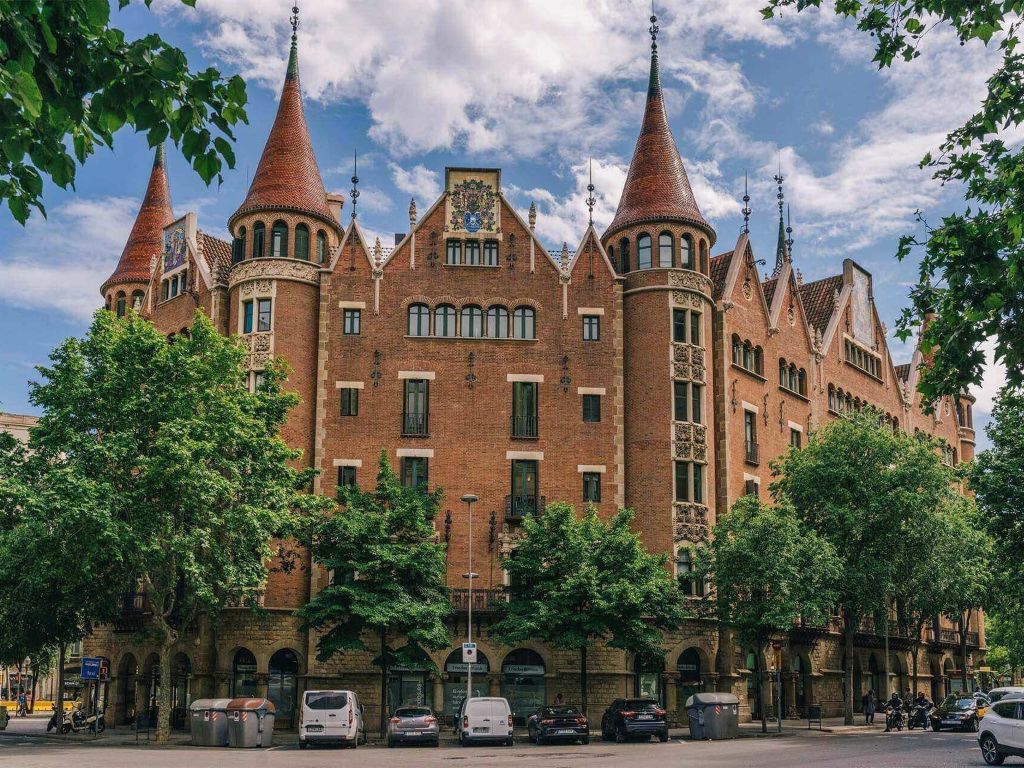 alquiler-oficinas-casa-de-les-punxes-avinguda-diagonal-416-420-barcelona