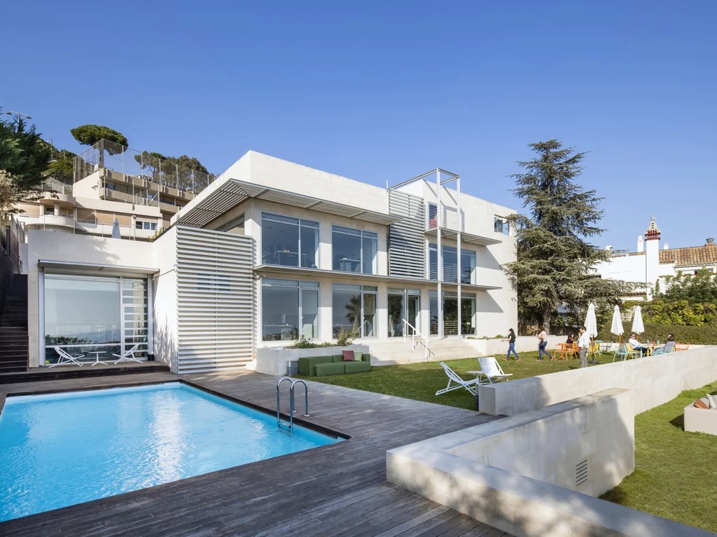 Alquiler-Oficinas-Carrer-De-Lluis-Muntadas-8-Barcelona-Fachada