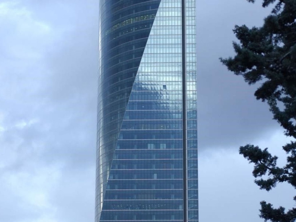 Alquiler-Oficinas-Torre-Emperador-Paseo-De-La-Castellana-259-D-Madrid-Edificio