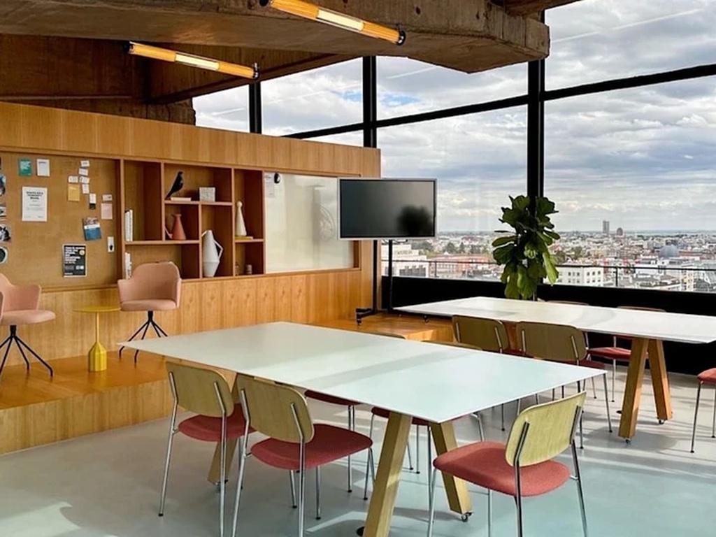 Alquiler-Oficinas-Paseo-De-La-Castellana-81-Madrid-Zonas-Comunes