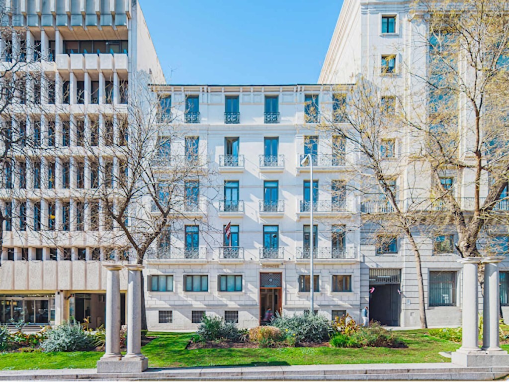 Alquiler-Oficinas-Paseo-De-Recoletos-5-Madrid-Edificio