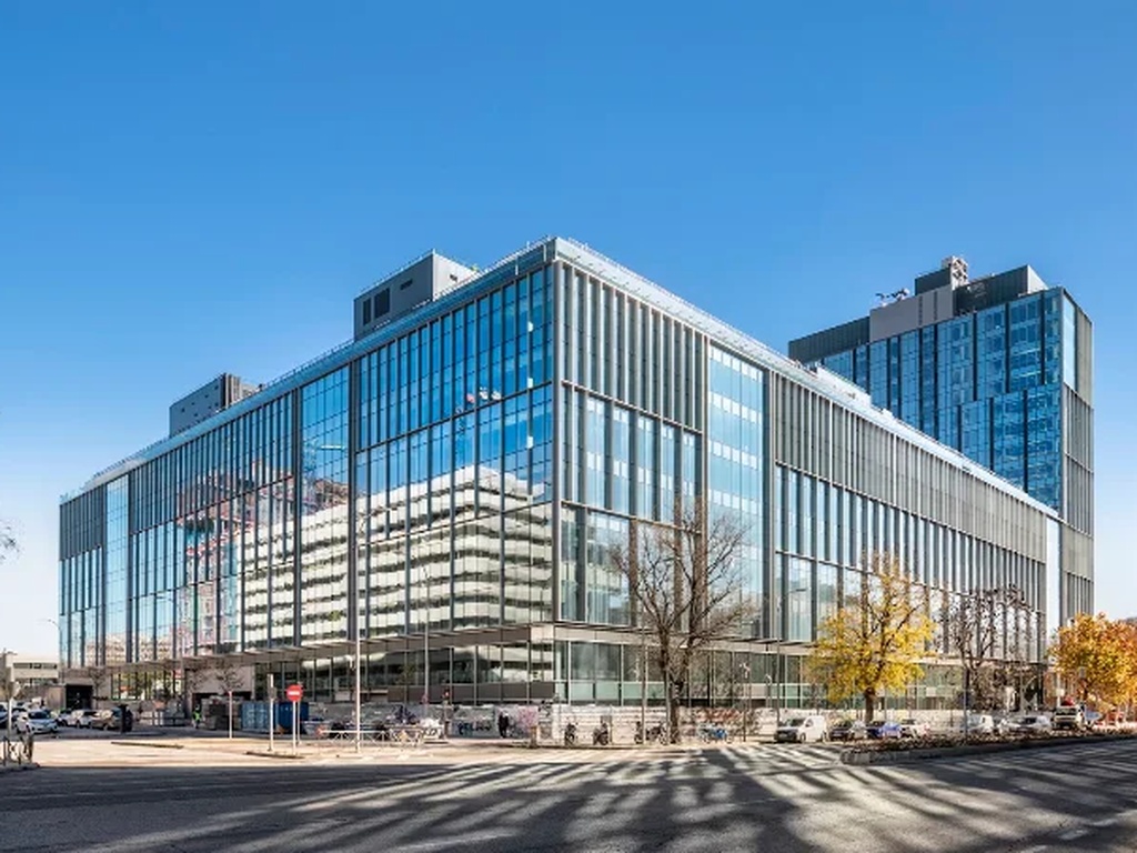 alquiler-oficinas-madnum-edificio-poniente-calle-mendez-alvaro-61-madrid