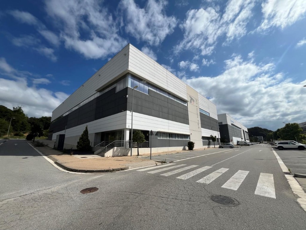 nave-logistica-alquiler-barcelona-exterior-1.jpg