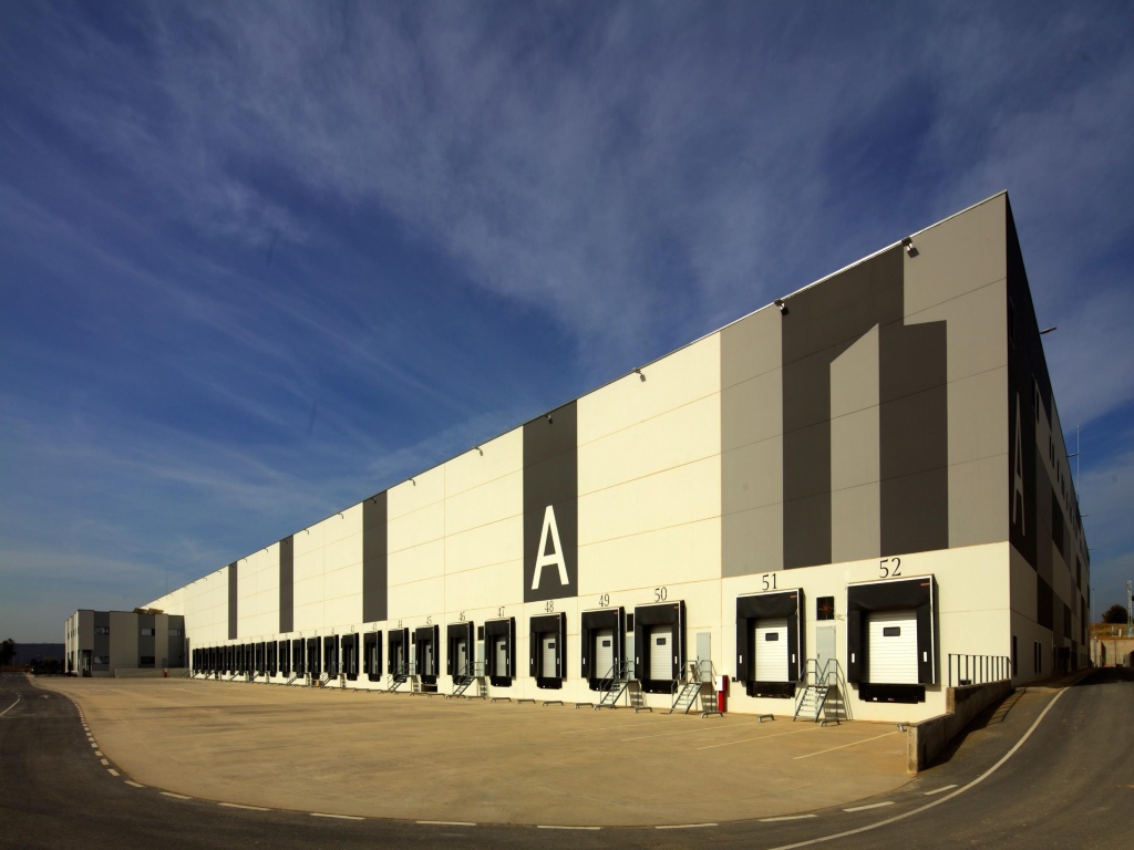 nave-logistica-alquiler-cabanillas-exterior-1.jpg